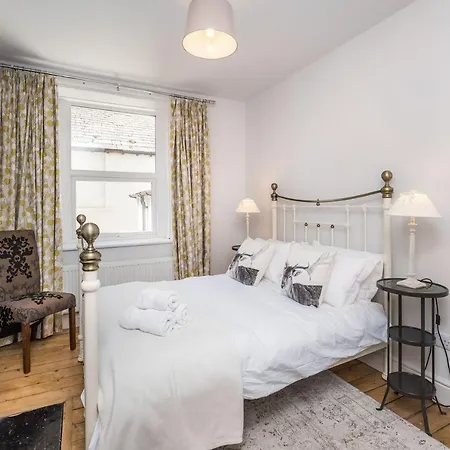 3 The Townhouse בית נופש
