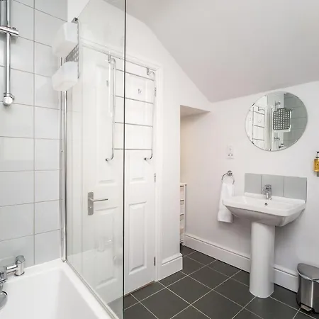 3 The Townhouse בית נופש קזיק