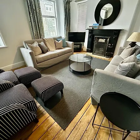 3 The Townhouse